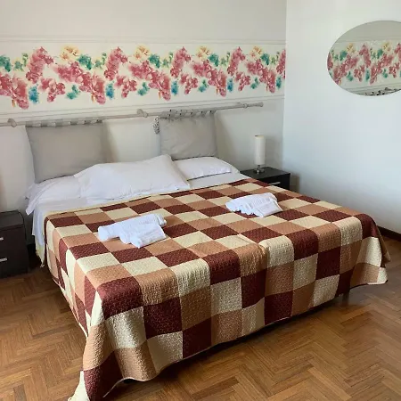 Fiore Vaticano Couette-café Rome